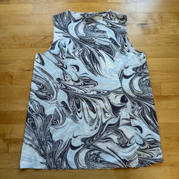 Athleta zephyr tank - Picture 9 of 9